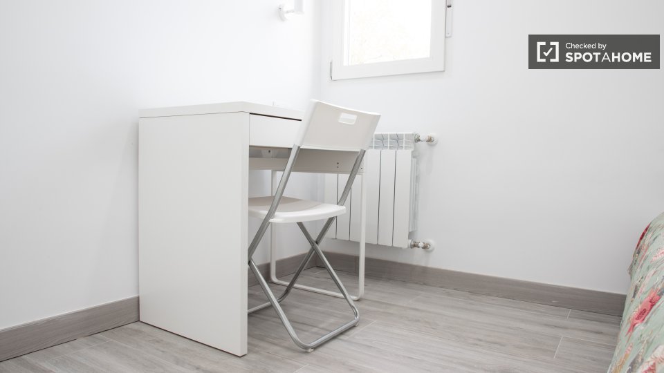 Double room Madrid, 4 beds — photo 8