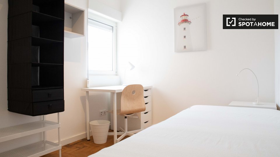 Double room Lisbon, 5 beds — photo 2