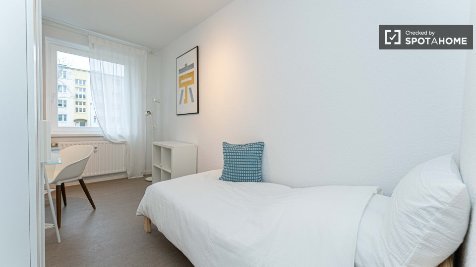 Double room Berlin, 4 beds, 66m² — photo 13