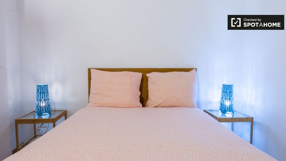 Double room Barcelona, 2 beds — photo 17
