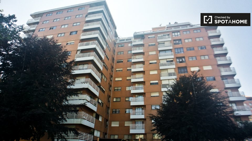 Double room Porto, 3 beds, 140m² — photo 18