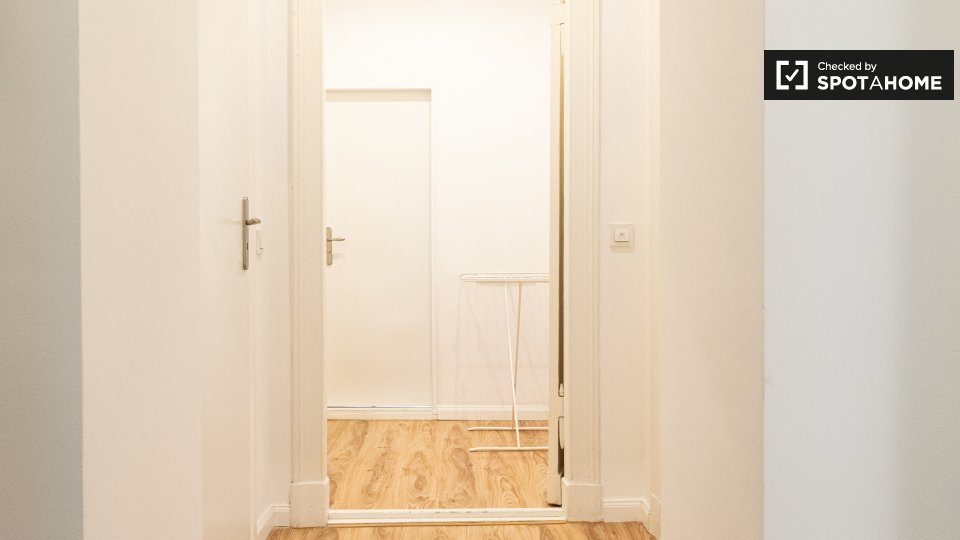 Double room Berlin, 4 beds, 68m² — photo 17