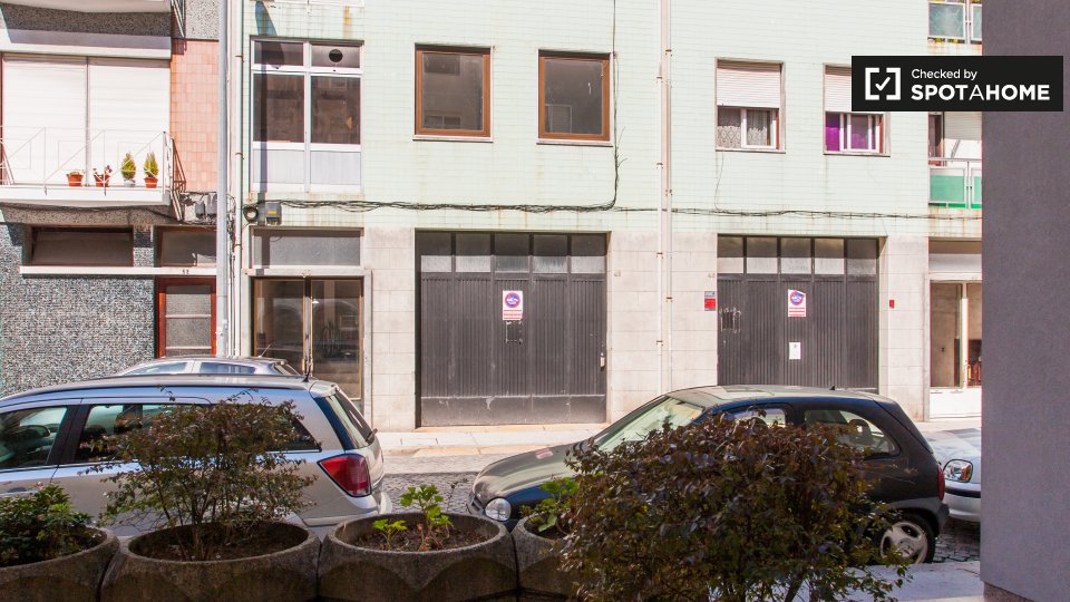 Double room Porto, 3 beds, 130m² — photo 20