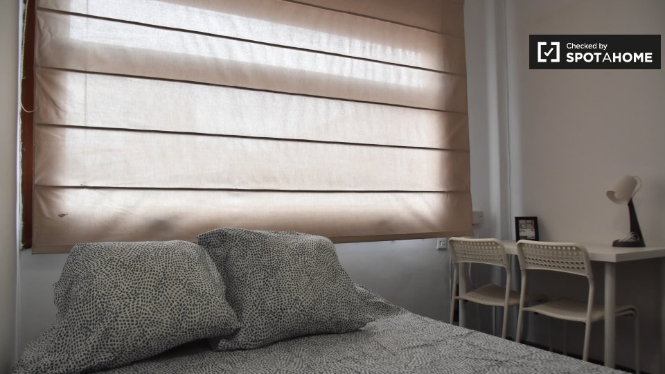 Double room Valencia, 5 beds, 43m² — photo 3