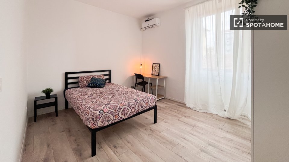 Double room Milan, 2 beds — photo 7