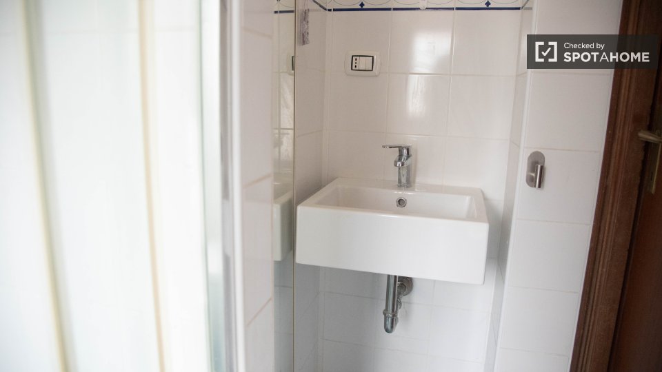 Double room Rome, 4 beds — photo 3