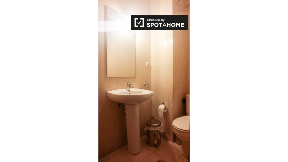 Double room Porto, 2 beds, 70m² — photo 18