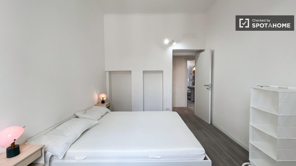 Double room Milan, 3 beds, 70m² — photo 48