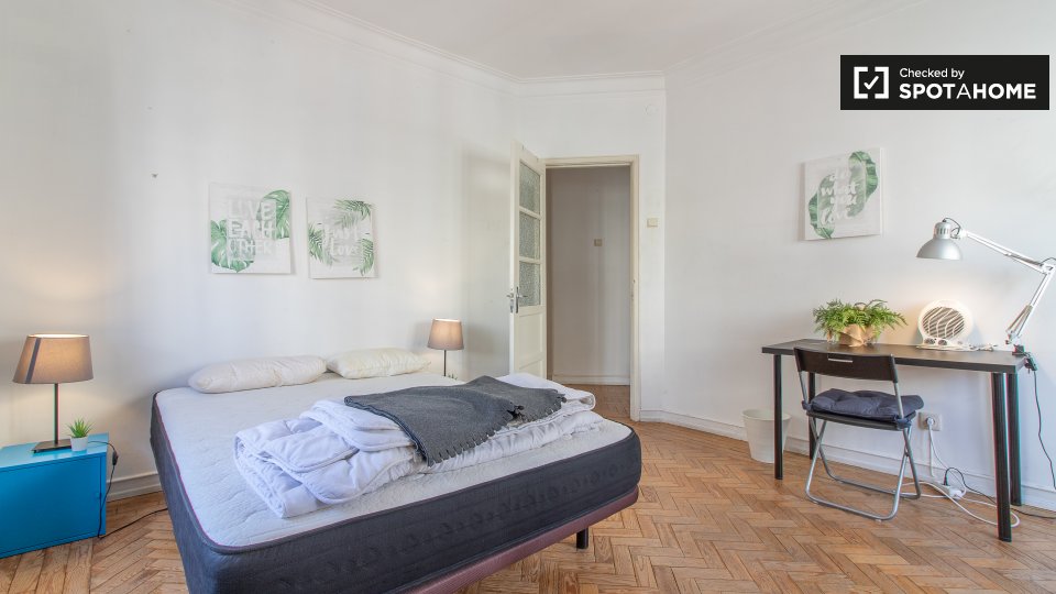 Double room Lisbon, 5 beds, 120m² — photo 2