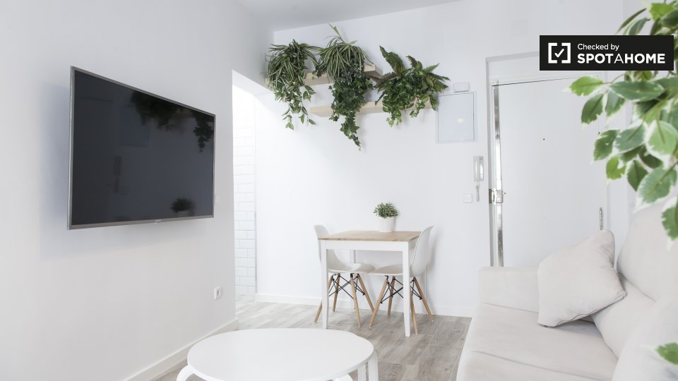 Apartment Madrid, 1 bed, 65m² — photo 1