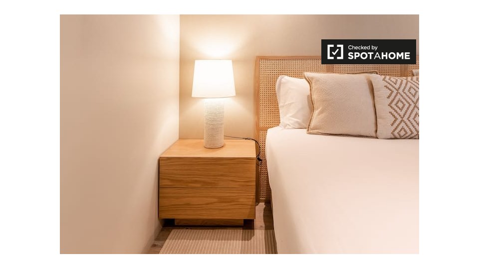 Apartment Lisbon, 2 beds — photo 16