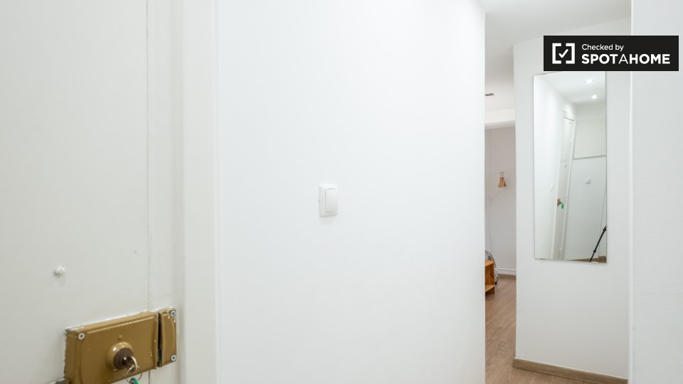 Apartment Lisbon, 1 bed — photo 13