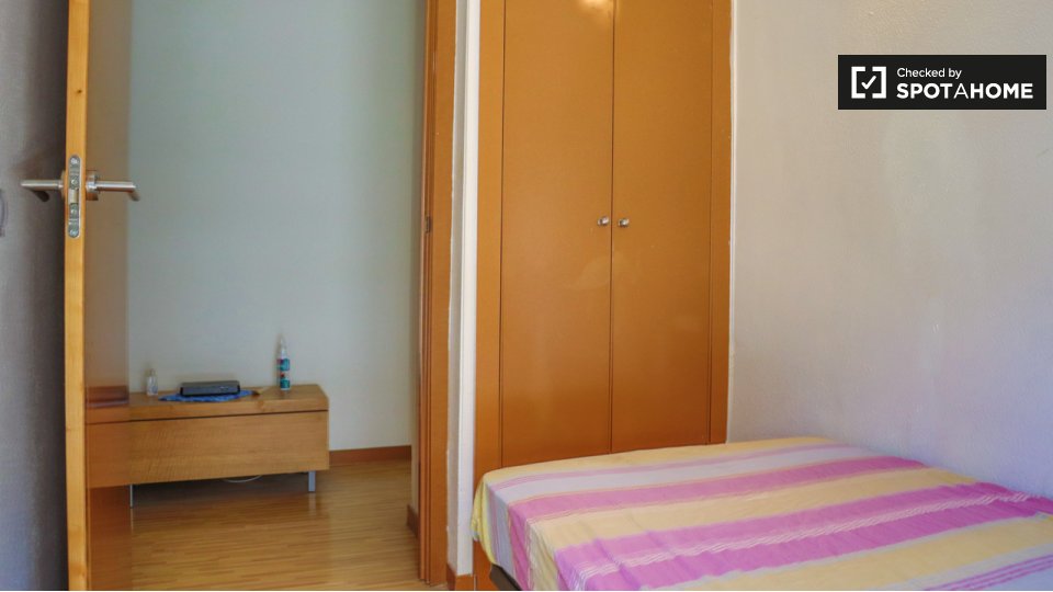 Chambre double Madrid, 3 chambres — photo 7