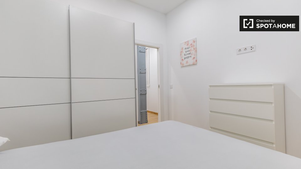 Double room Valencia, 4 beds, 118m² — photo 1