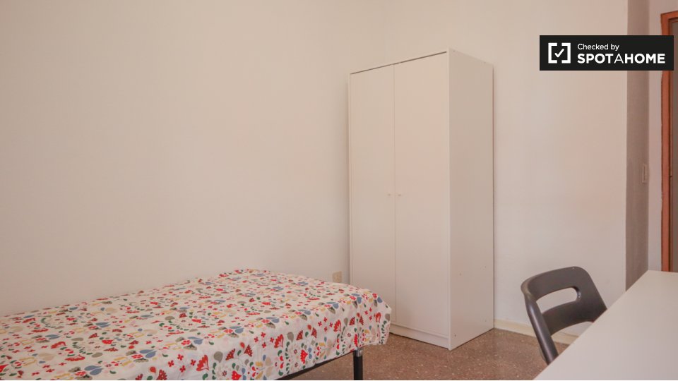 Double room Madrid, 4 beds — photo 13