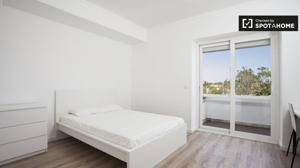 Double room Lisbon, 7 beds, 180m² — photo 10