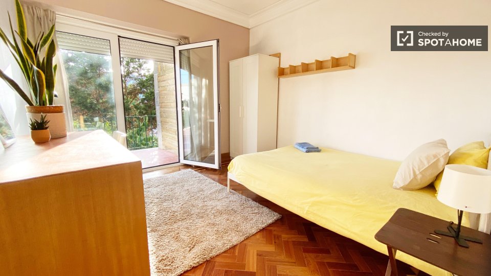 Double room Lisbon, 6 beds — photo 32