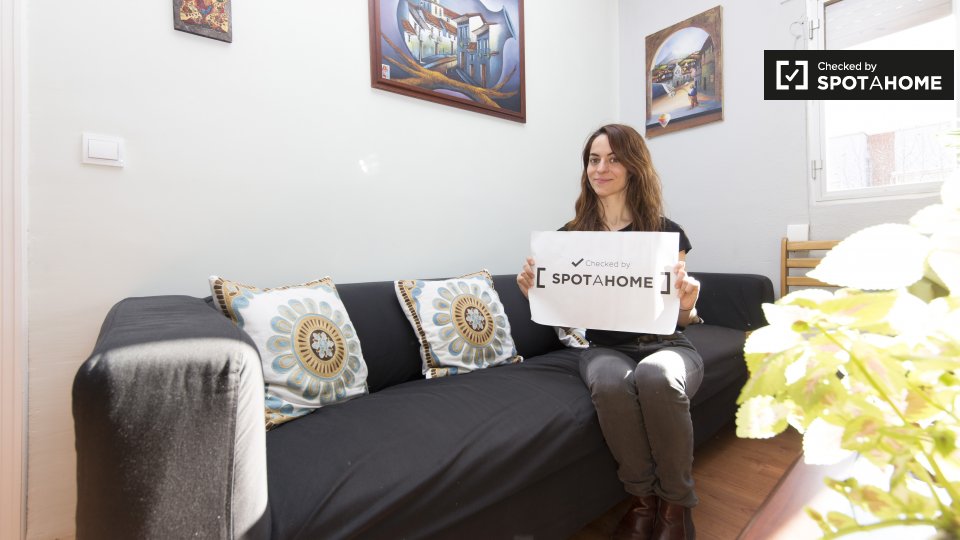 Double room Madrid, 3 beds, 72m² — photo 8
