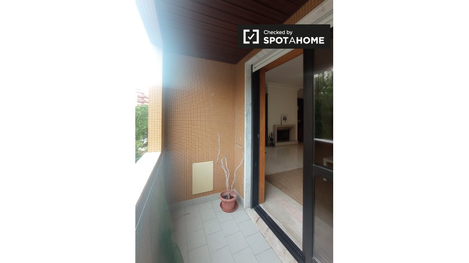 Double room Lisbon, 5 beds, 300m² — photo 3