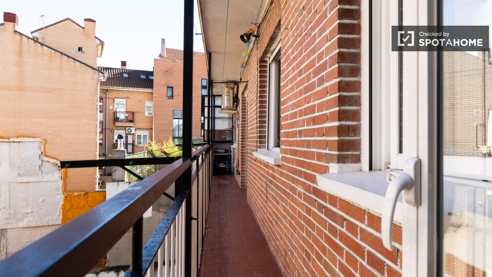 Double room Madrid, 4 beds — photo 9