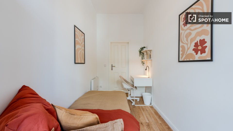 Double room Berlin, 3 beds — photo 15