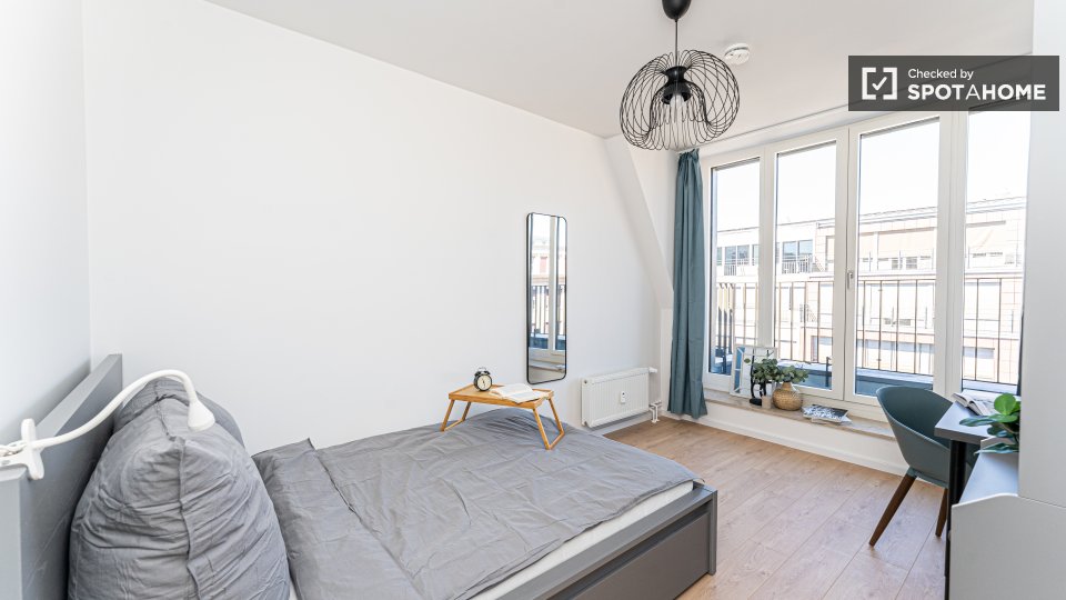 Double room Berlin, 9 beds, 158m² — photo 18