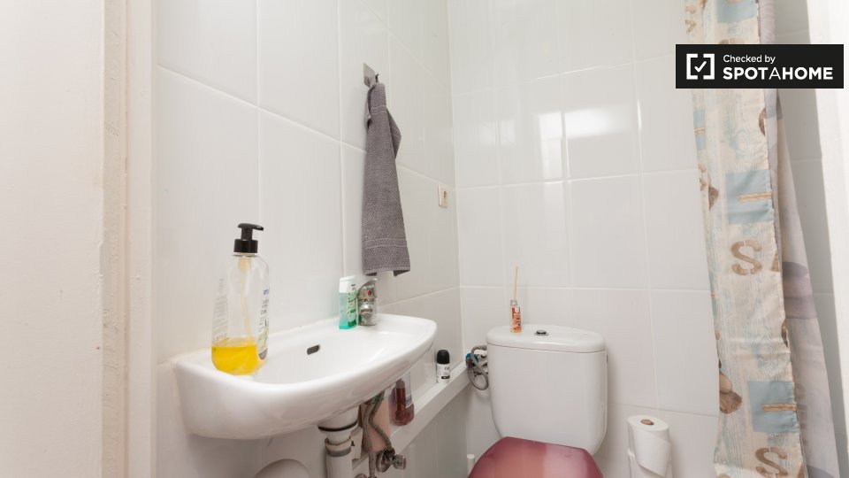 Double room Barcelona, 2 beds, 55m² — photo 9
