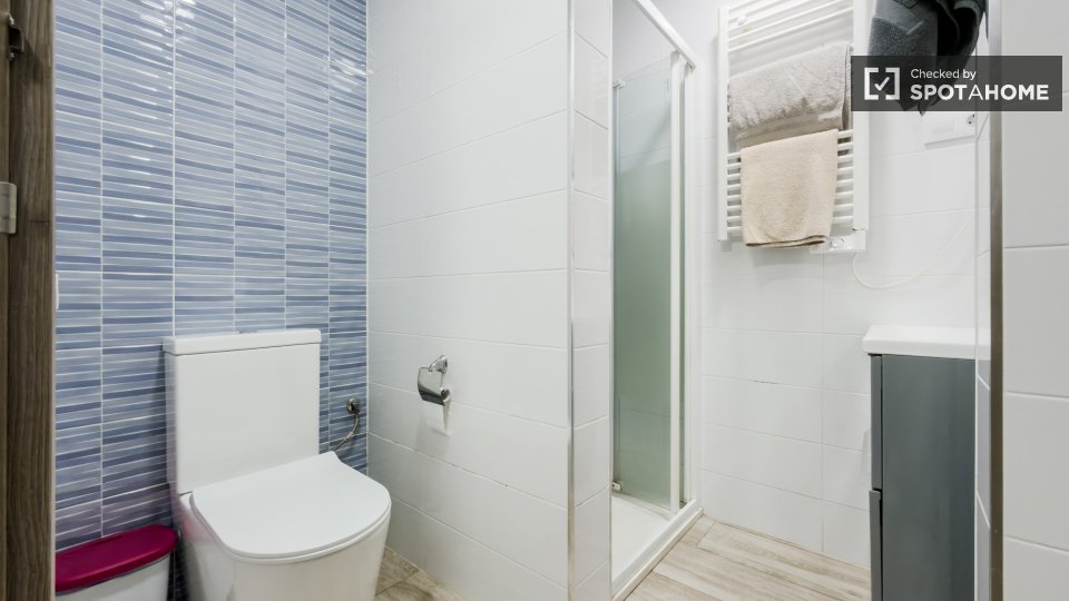 Double room Barcelona, 4 beds — photo 50