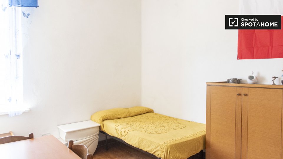 Double room Rome, 6 beds, 120m² — photo 1