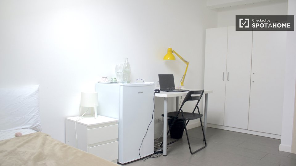 Double room Rome, 4 beds — photo 17