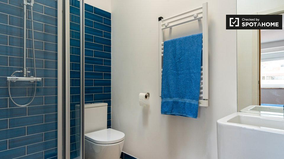 Apartment Lisbon, 2 beds — photo 15