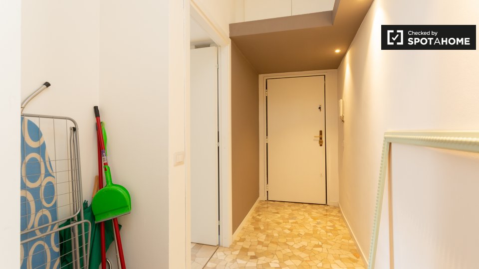 Double room Milan, 2 beds, 84m² — photo 5