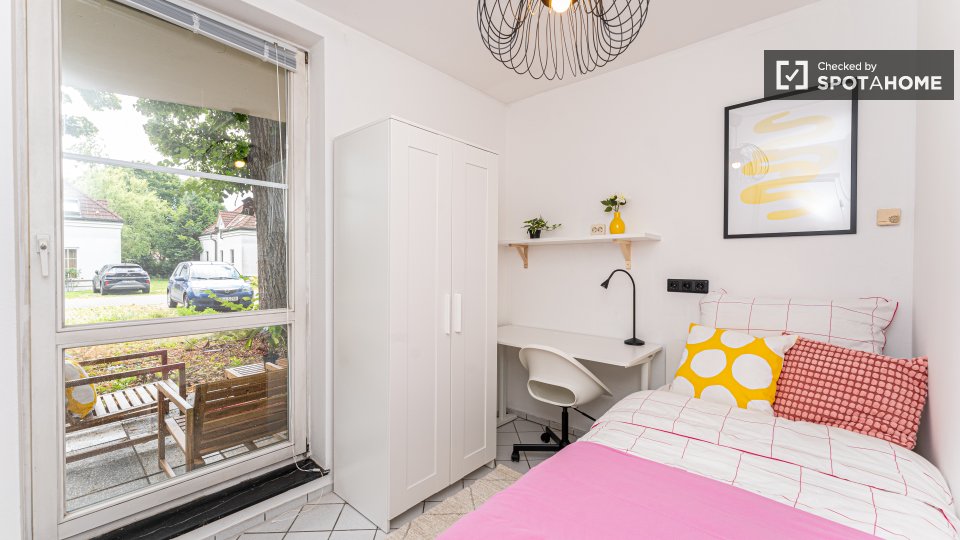 Double room Berlin, 14 beds, 232m² — photo 12