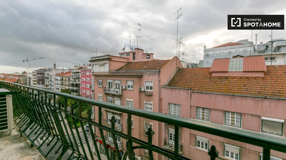 Double room Lisbon, 5 beds, 170m² — photo 5
