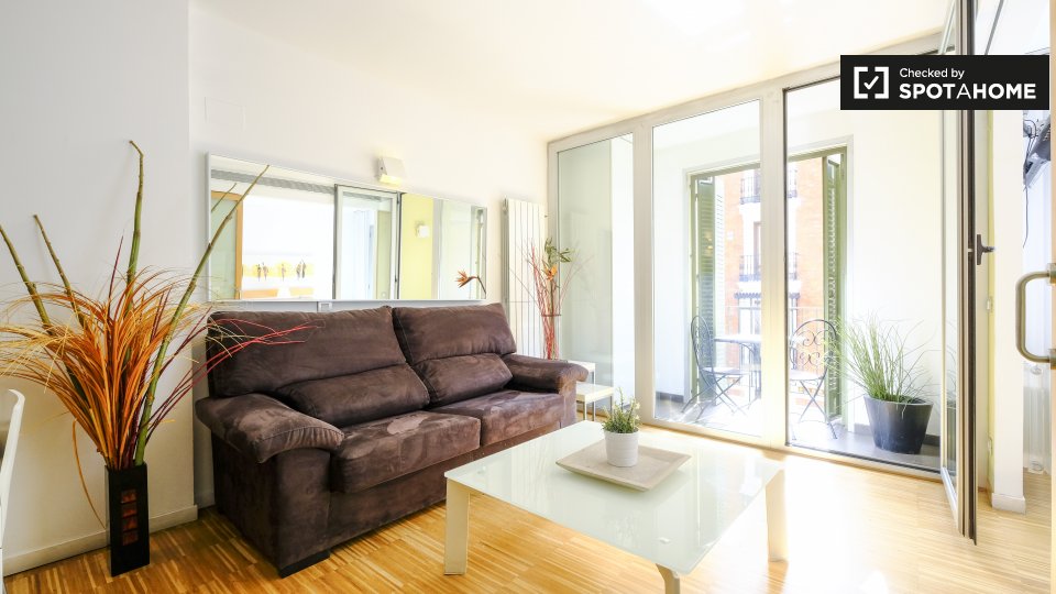 Apartment Madrid, 2 beds, 1m² — photo 1