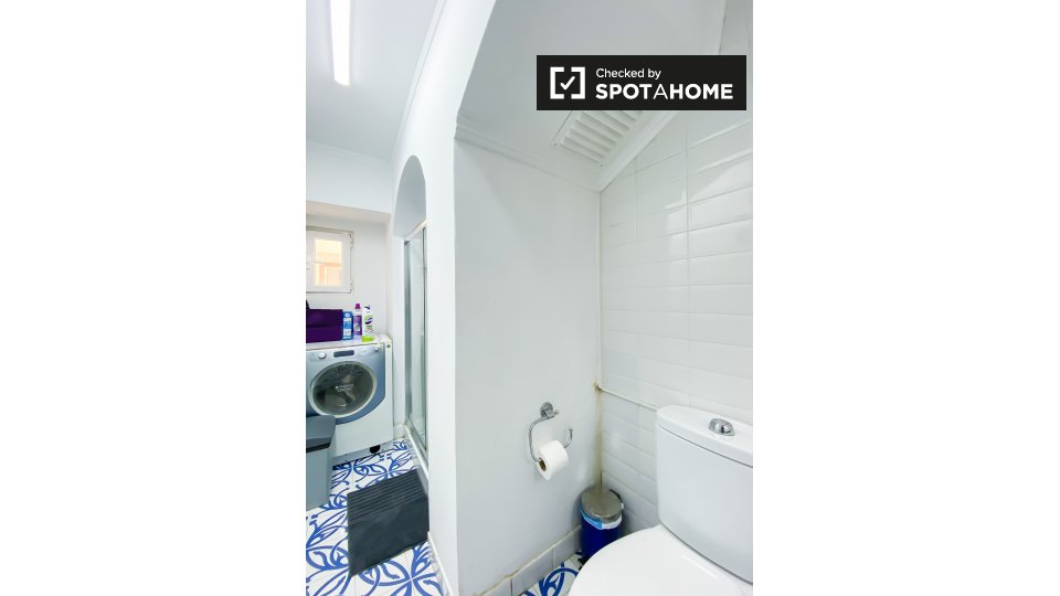 Apartment Lisbon, 1 bed — photo 14