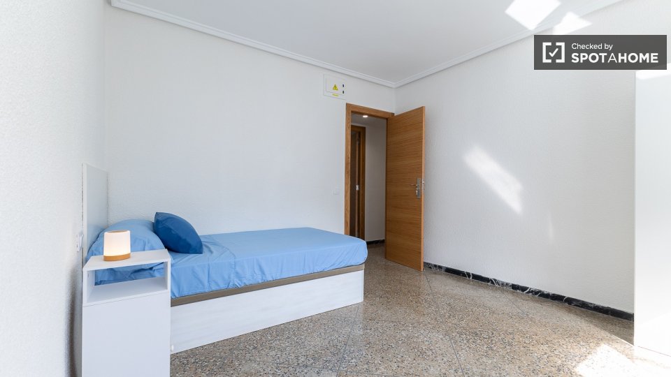 Double room Valencia, 5 beds — photo 3