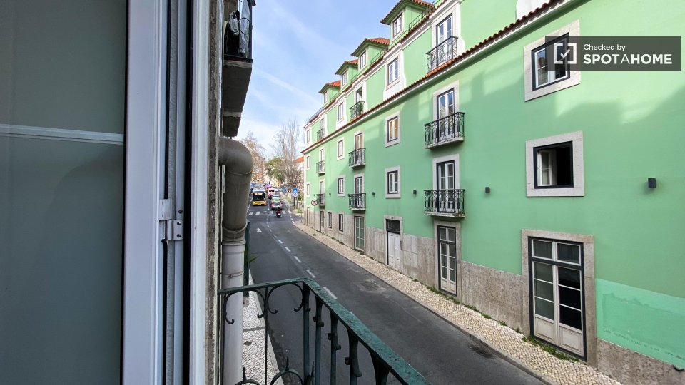 Apartment Lisbon, 2 beds, 79m² — photo 39