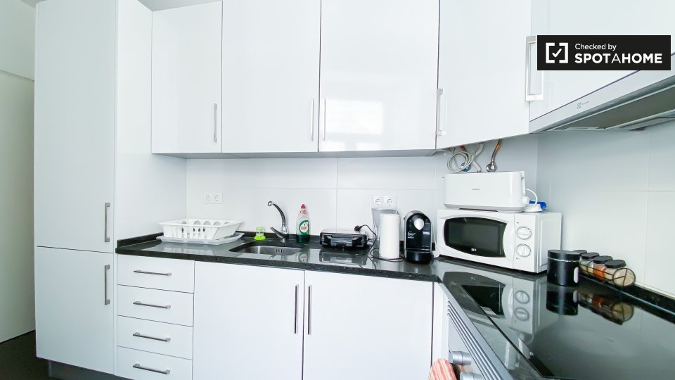 Double room Lisbon, 5 beds, 120m² — photo 8