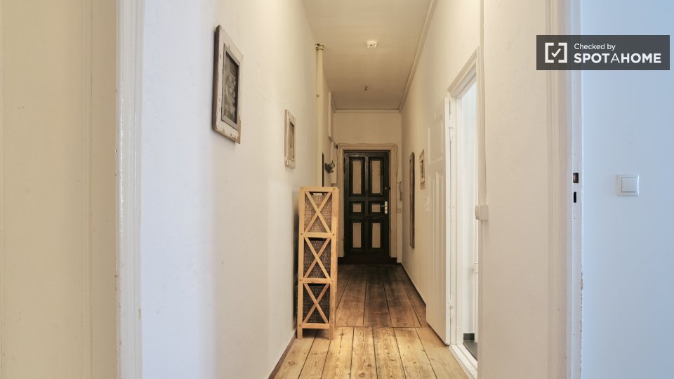 Double room Berlin, 2 beds, 53m² — photo 15