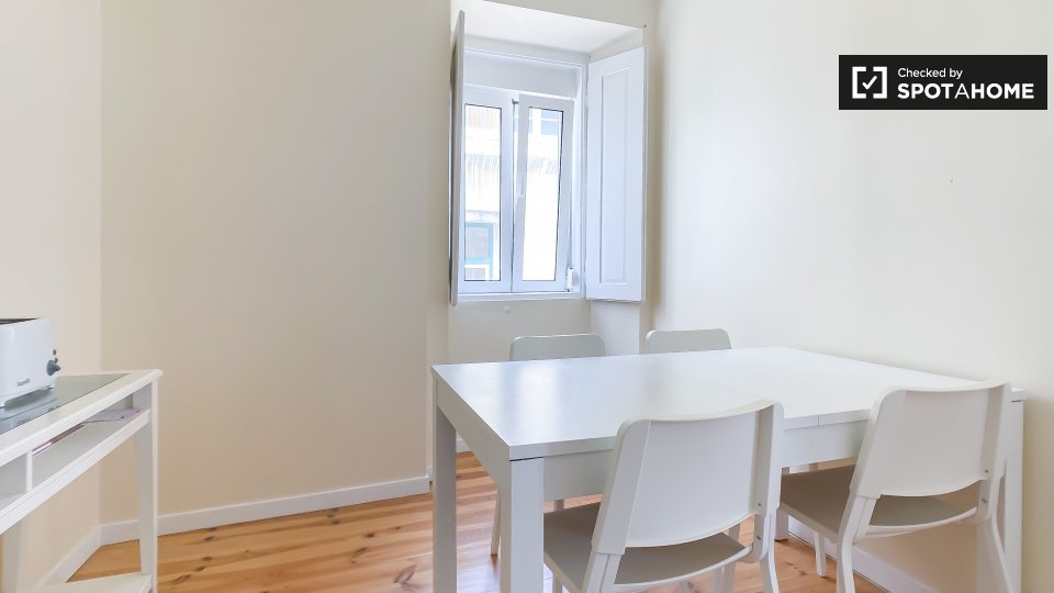 Apartment Lisbon, 1 bed — photo 17
