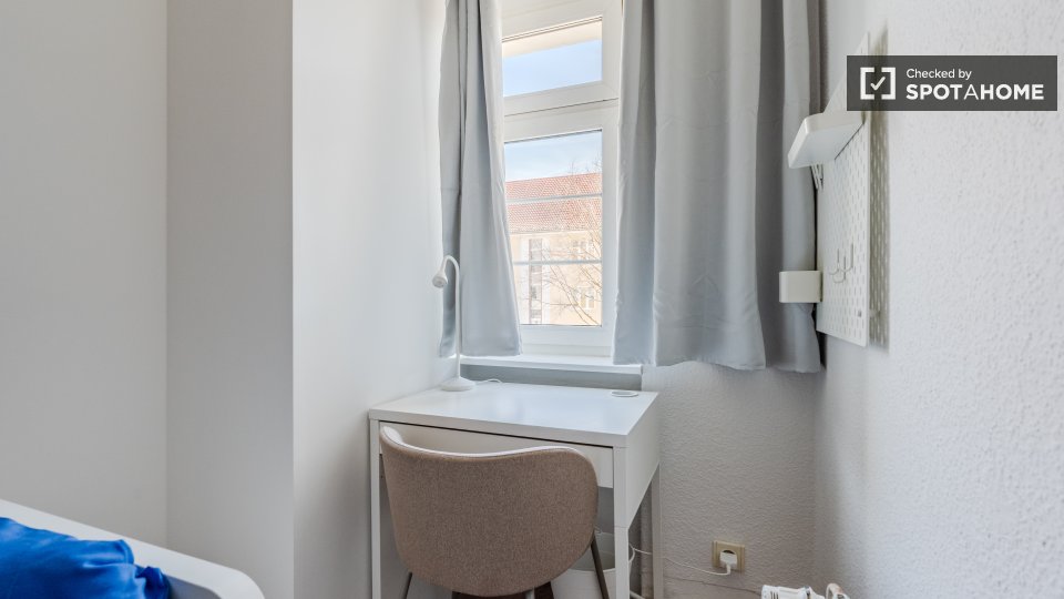 Double room Berlin, 6 beds, 82m² — photo 9