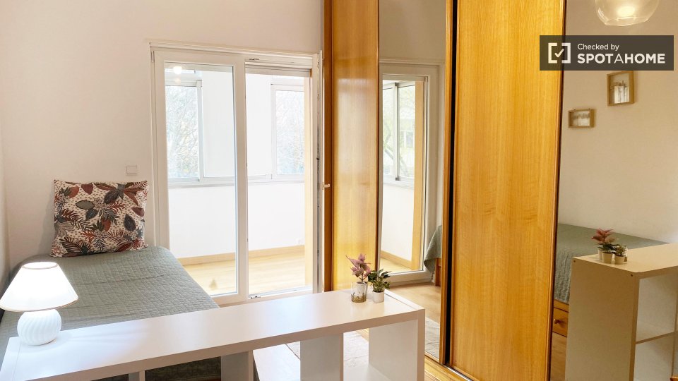 Apartment Lisbon, 2 beds — photo 43