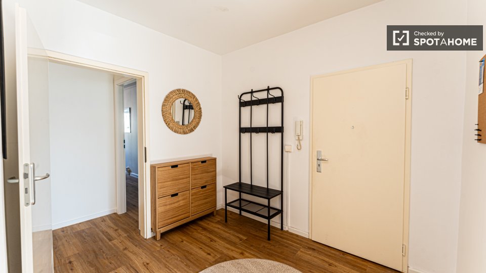 Double room Berlin, 6 beds, 88m² — photo 7