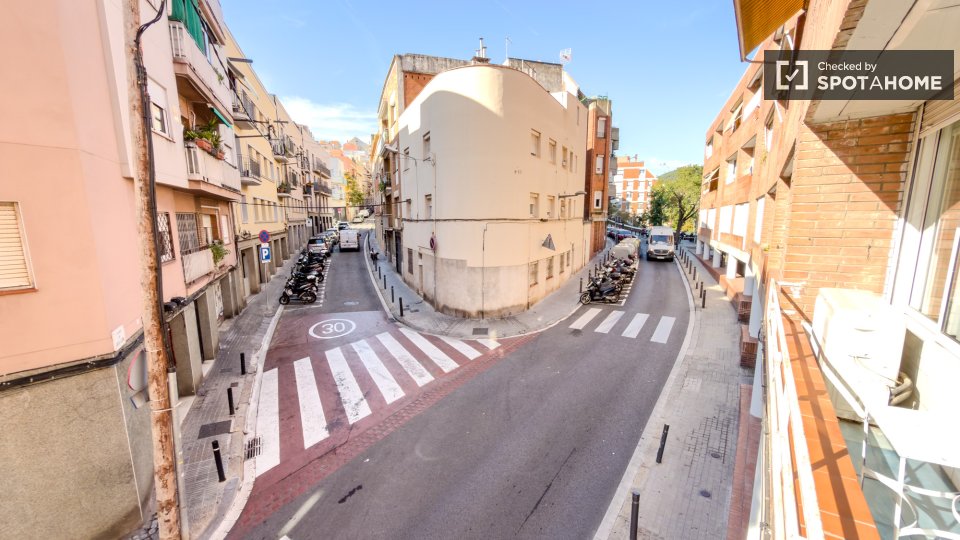 Apartment Barcelona, 3 beds, 75m² — photo 11