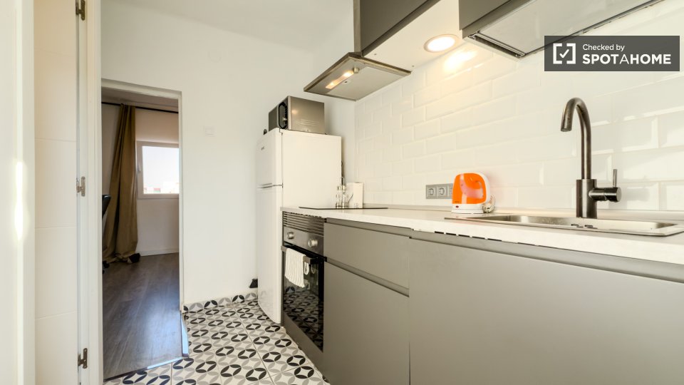 Double room Barcelona, 2 beds — photo 12