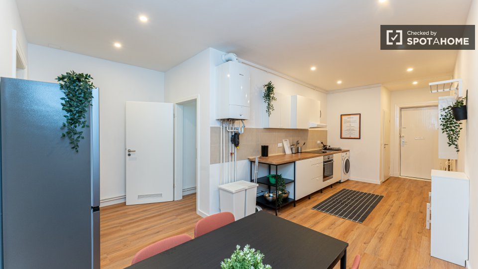 Double room Berlin, 4 beds, 73m² — photo 18