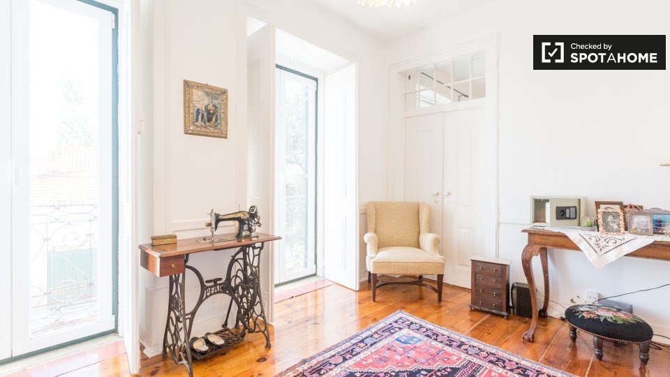 Double room Lisbon, 4 beds, 180m² — photo 8