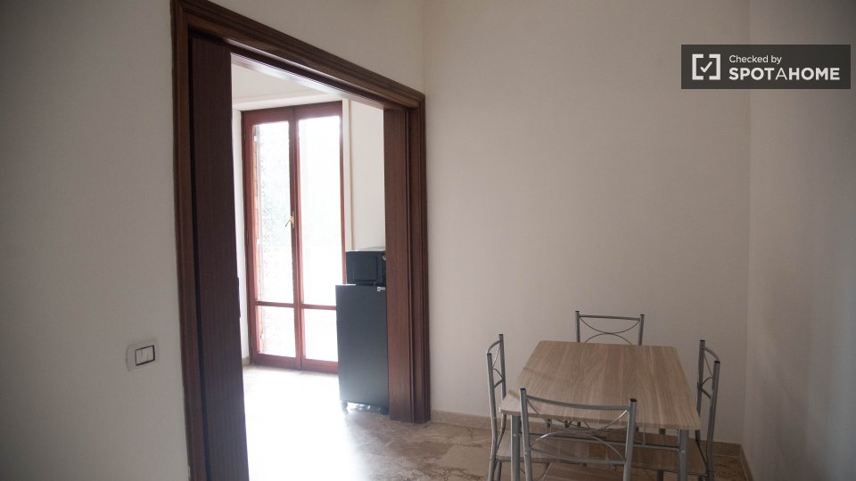 Double room Rome, 4 beds — photo 17