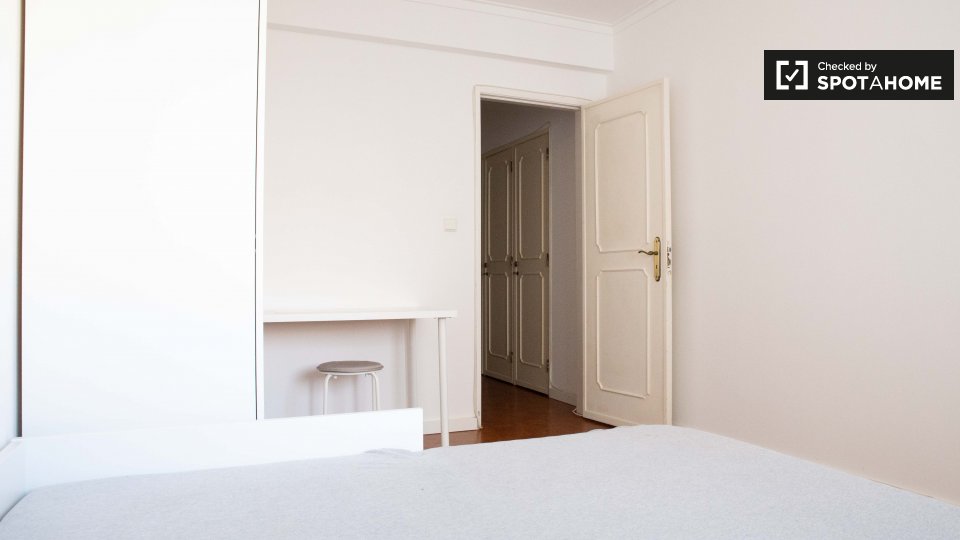 Double room Lisbon, 4 beds — photo 2